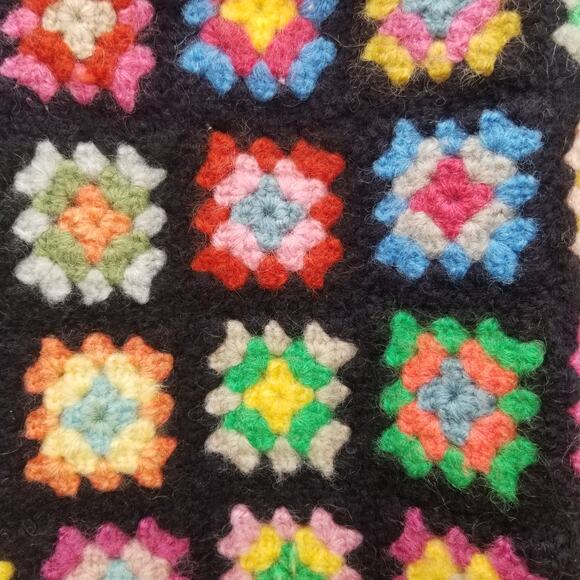 Vintage Wool Granny Squares Throw Blanket - Picture 5 of 9